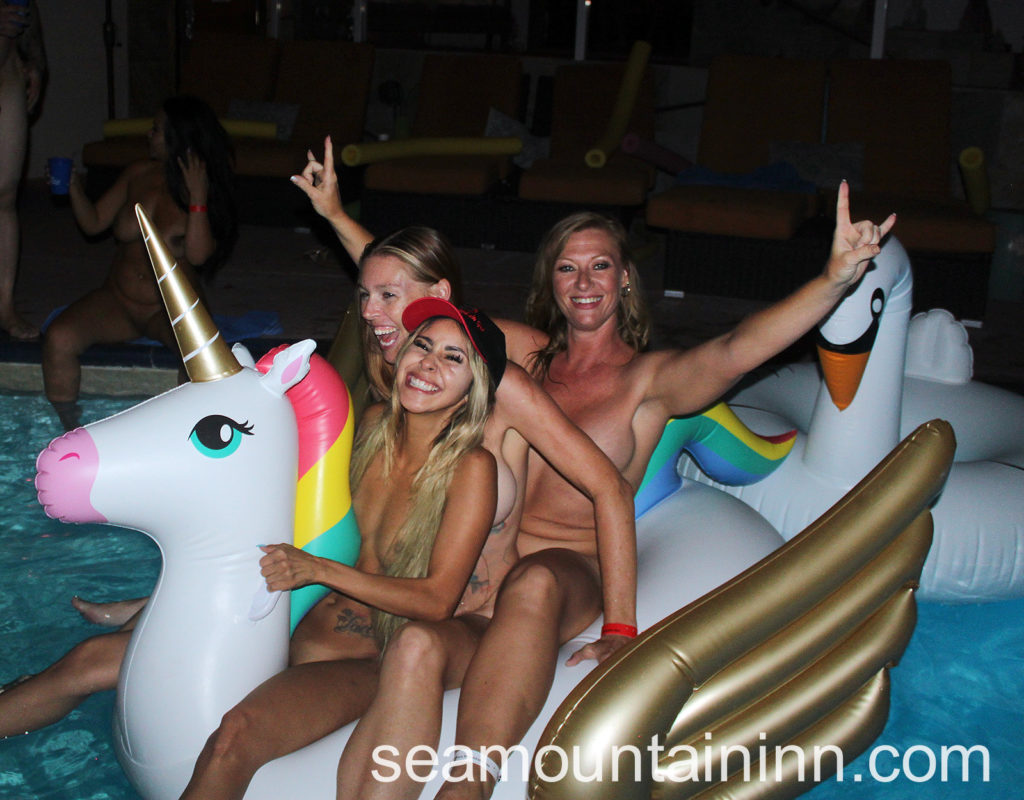 Sea Mountain Nude Lifestyles Spa Resort 760-251-4744